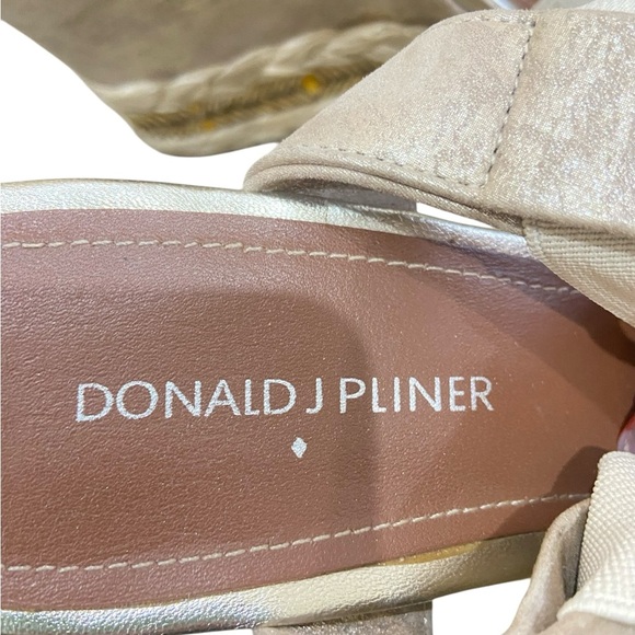 Donald pliner Tilisp platform wedge elastic straps metallic leather sandals 9.5 - Picture 7 of 10